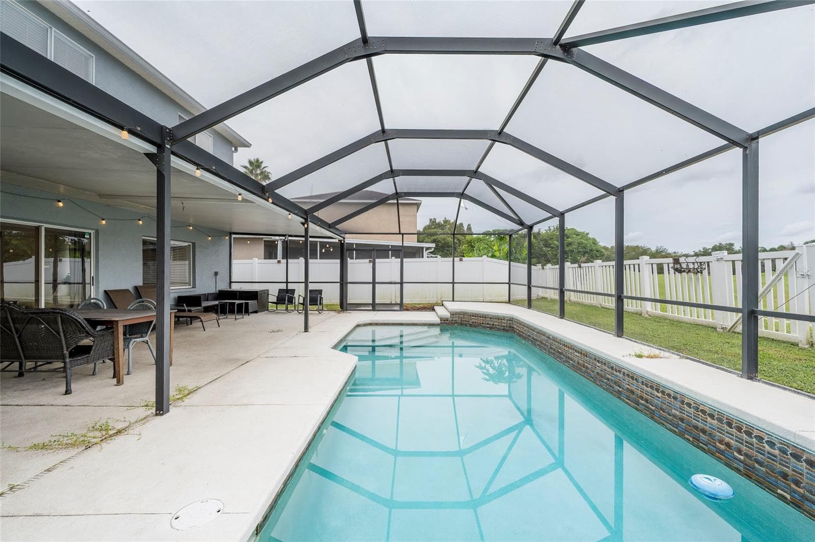 Single Family Residence at 18182 SANDY POINTE DR, TAMPA, photo 48 of 57