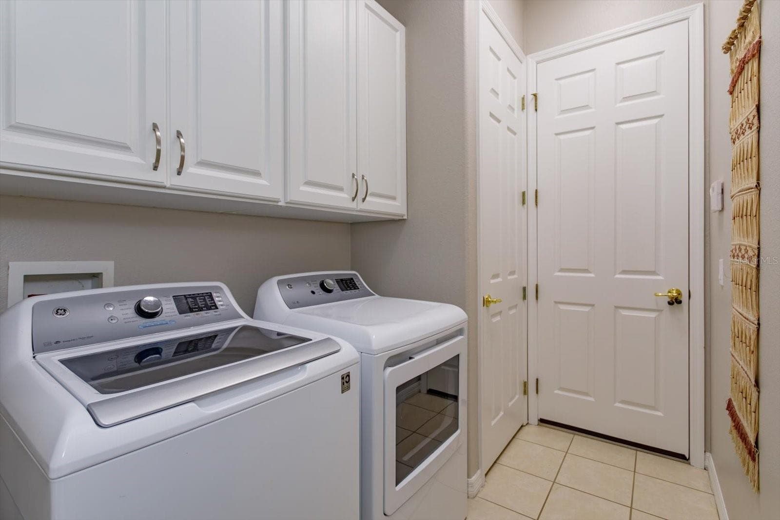 Single Family Residence at 16514 TUDOR GROVE DR, ORLANDO, photo 27 of 43