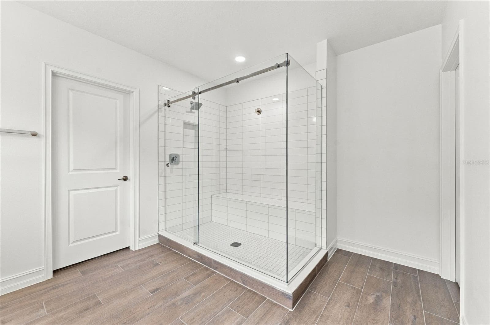 Single Family Residence at 18114 SERENE LAKE LOOP, LUTZ, photo 14 of 29