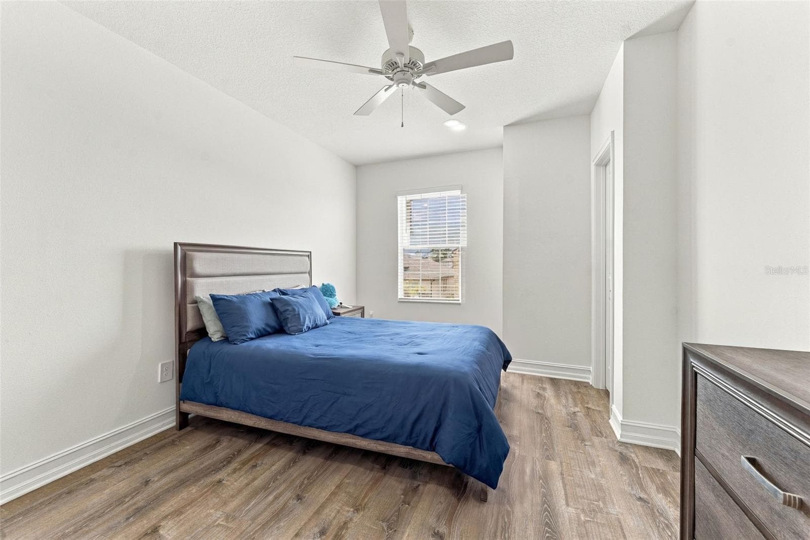 Single Family Residence at 18114 SERENE LAKE LOOP, LUTZ, photo 17 of 29