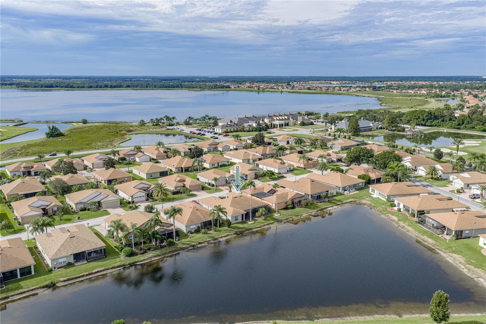 Location is everything and this home is near the main clubhouse and the many amenities Lake Ashton residents enjoy. - 4232 DORNOCH DR, LAKE WALES
