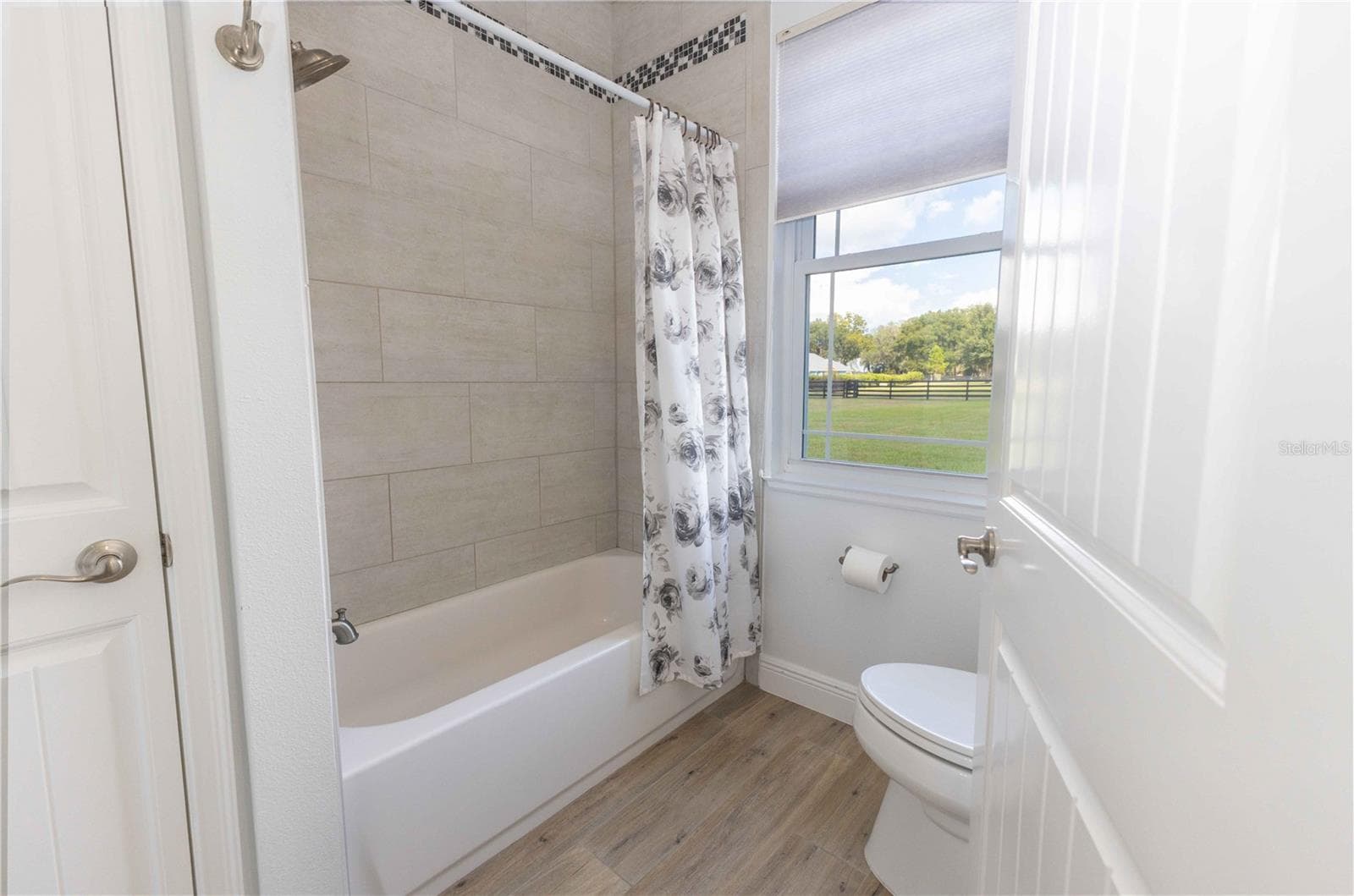 Bathroom #3 - 10640 NE 27TH ST, OXFORD