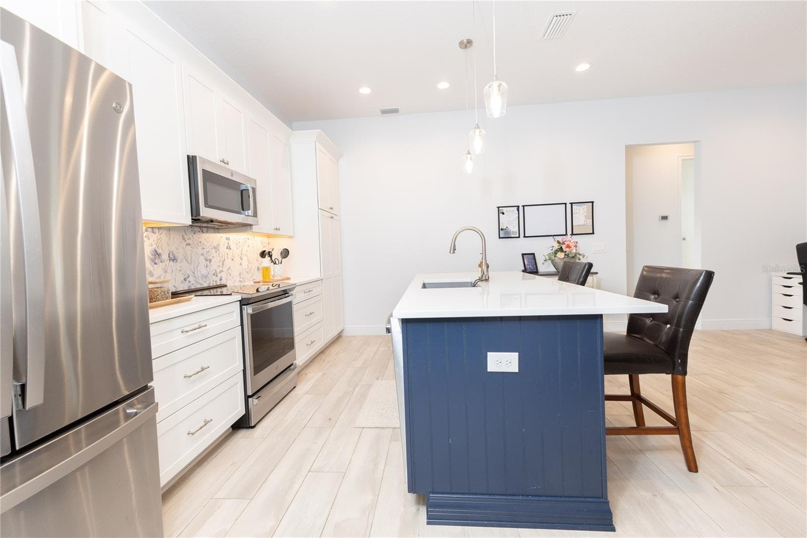 Kitchen of in-law suite - 10640 NE 27TH ST, OXFORD