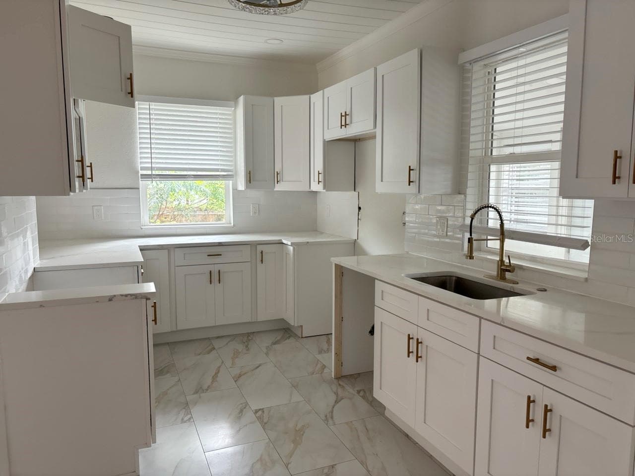 Single Family Residence at 5108 N SUWANEE AVE, TAMPA, photo 12 of 23