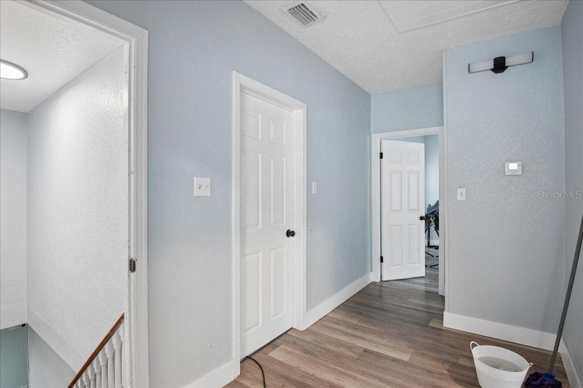 Single Family Residence at 3001 W CHESTNUT ST, TAMPA, photo 10 of 25