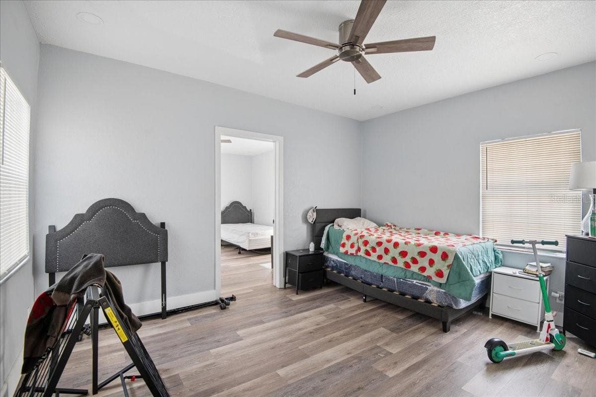 Single Family Residence at 3001 W CHESTNUT ST, TAMPA, photo 11 of 25