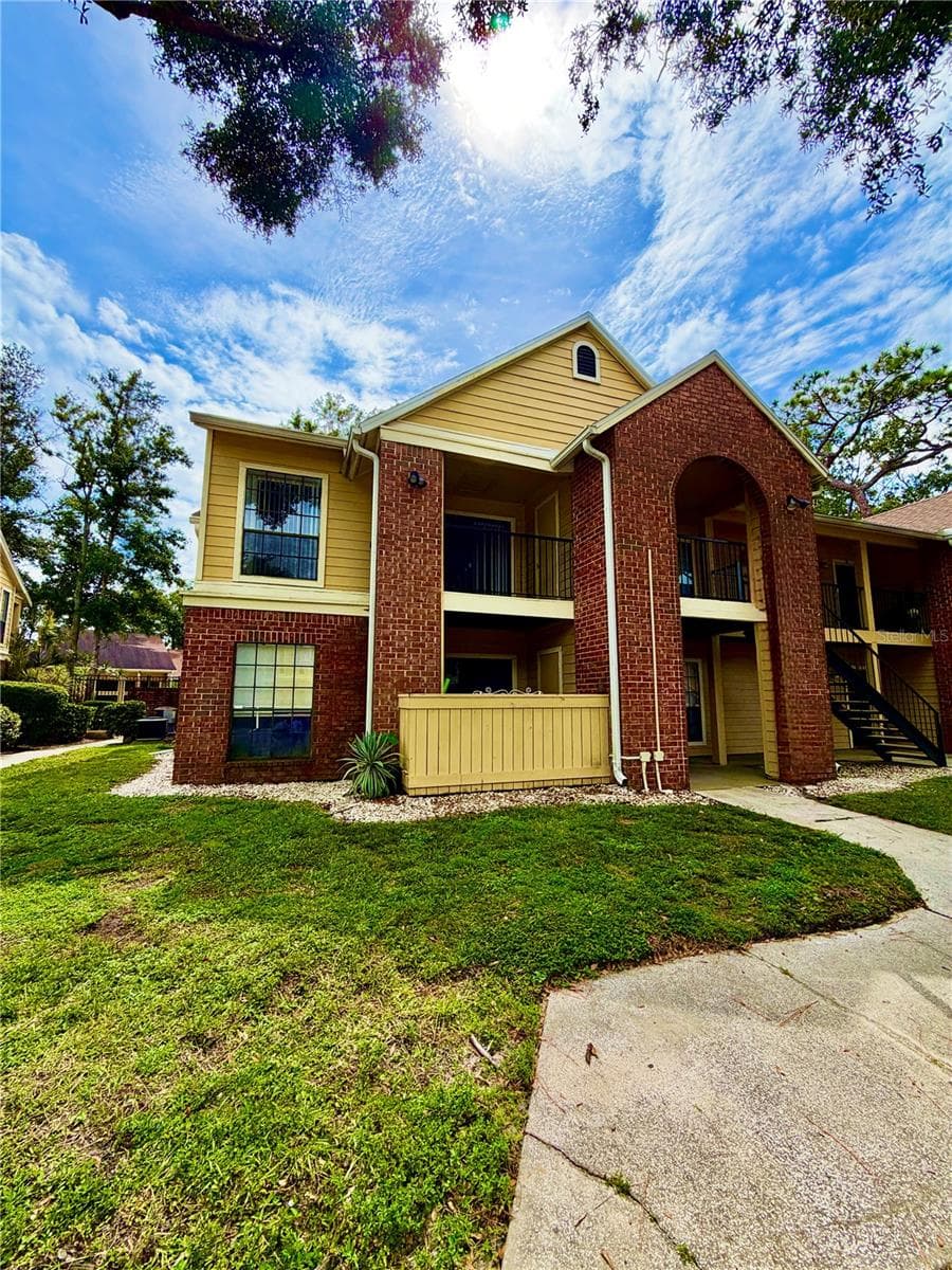 Condominium at 8643 MALLARD RESERVE DR #202, TAMPA, photo 2 of 41