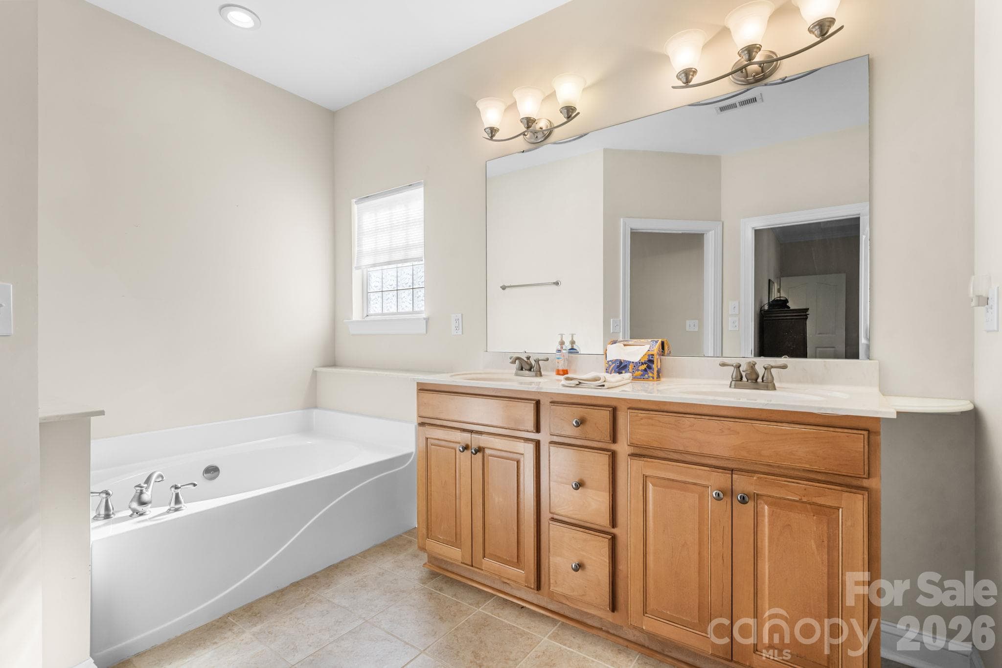 Single Family Residence at 117 W Vista View Place, Mooresville, photo 19 of 33
