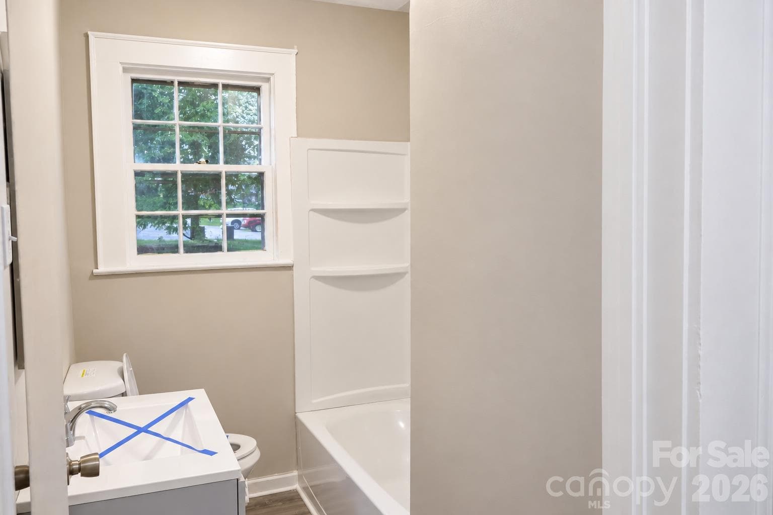 Bathroom - 704 Earl Road, Shelby