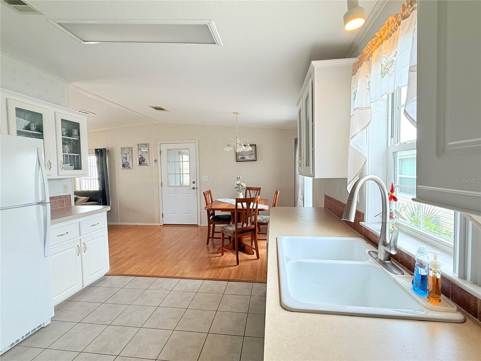 Manufactured Home at 2050 CHAMPION ST, SARASOTA, photo 17 of 65