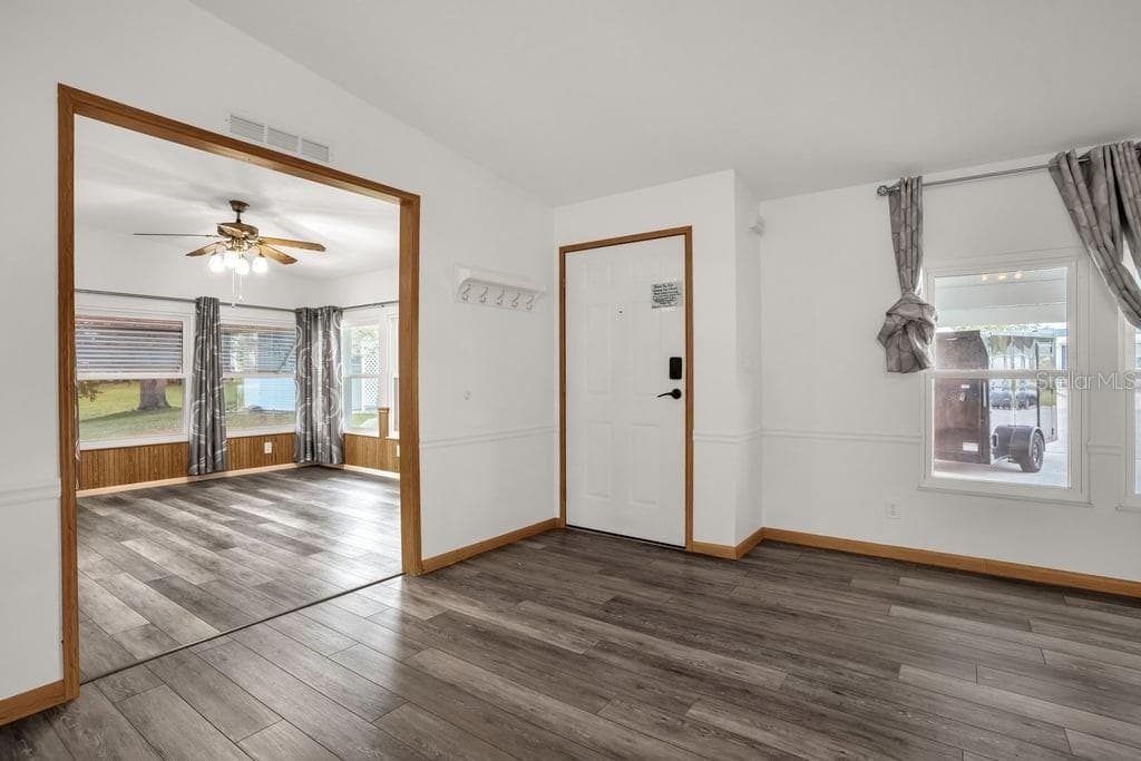 Looking towards Front Entry - 4114 MYRTLE OAK CT #852, ZELLWOOD