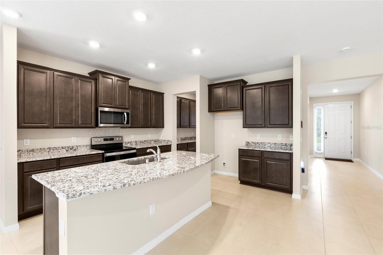 Single Family Residence at 13071 BROOKSIDE MOSS DR, RIVERVIEW, photo 15 of 87