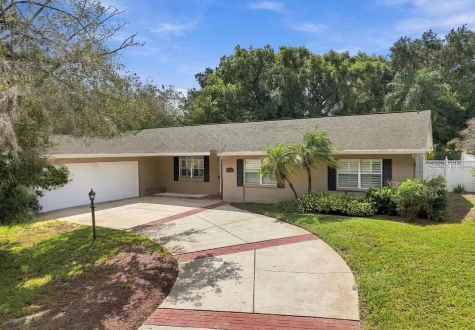 Front Elevation - 11626 CARROLLWOOD DR, TAMPA