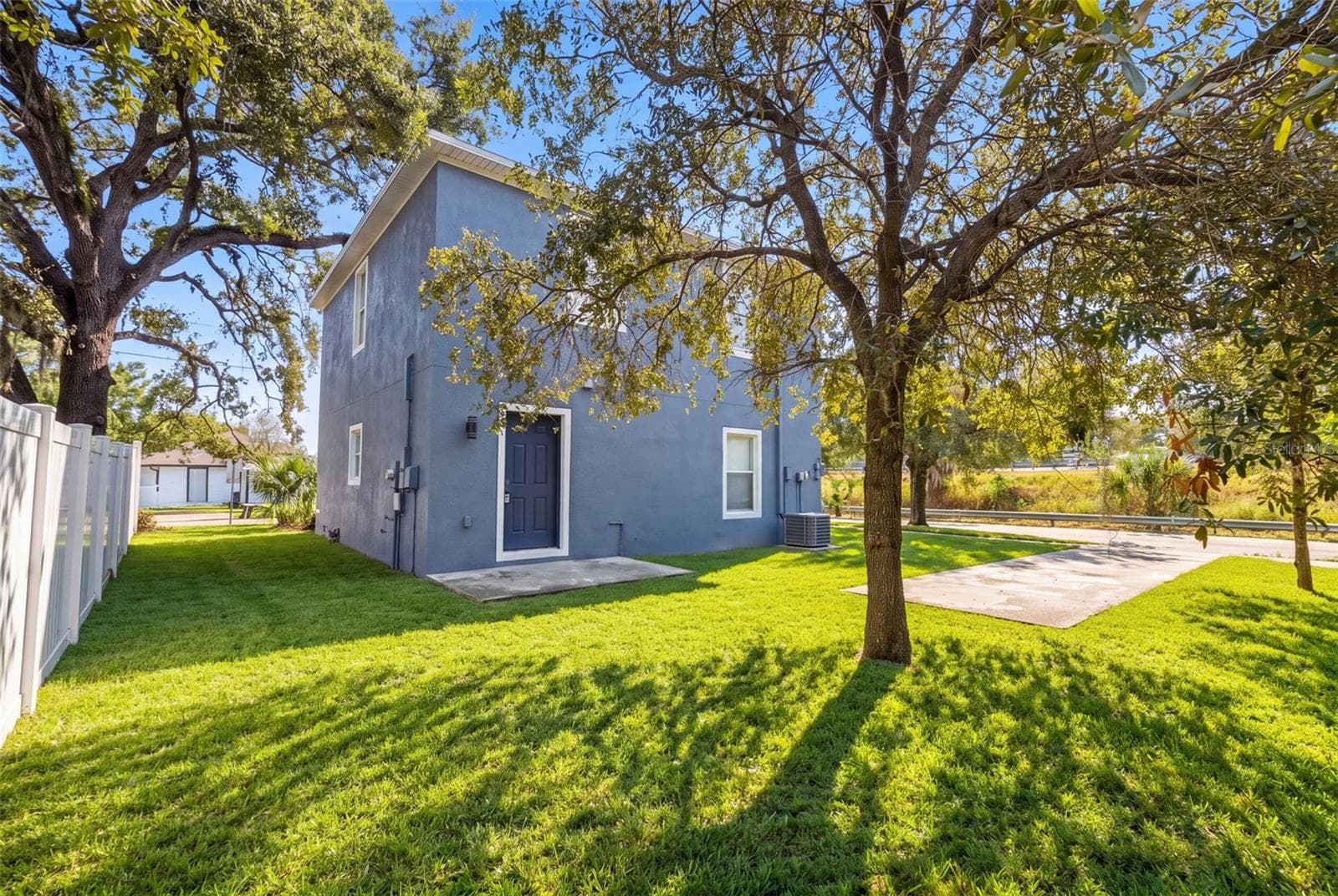 Single Family Residence at 319 E HANLON ST, TAMPA, photo 21 of 24