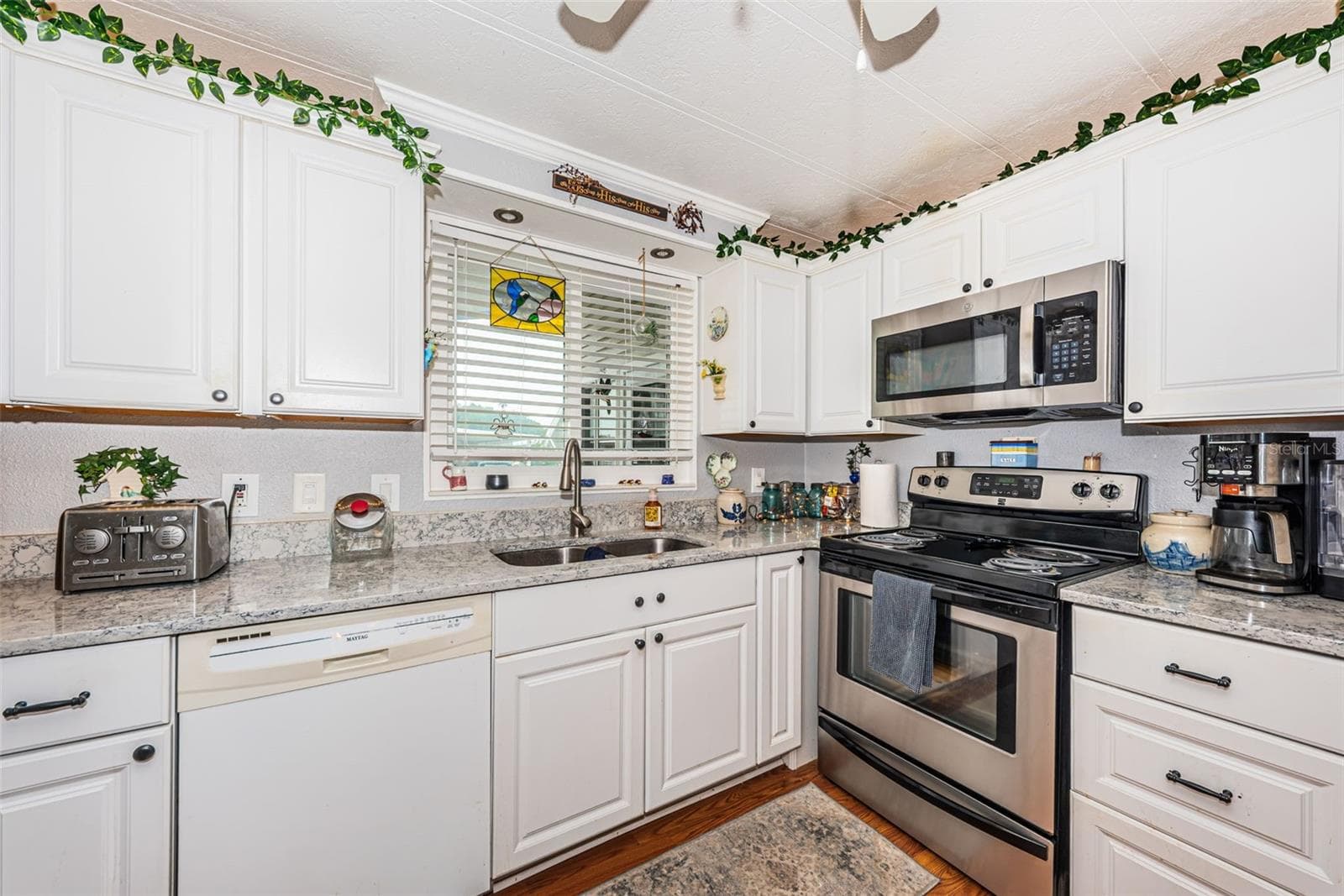 Kitchen - 39820 US HIGHWAY 19 N #237, TARPON SPRINGS