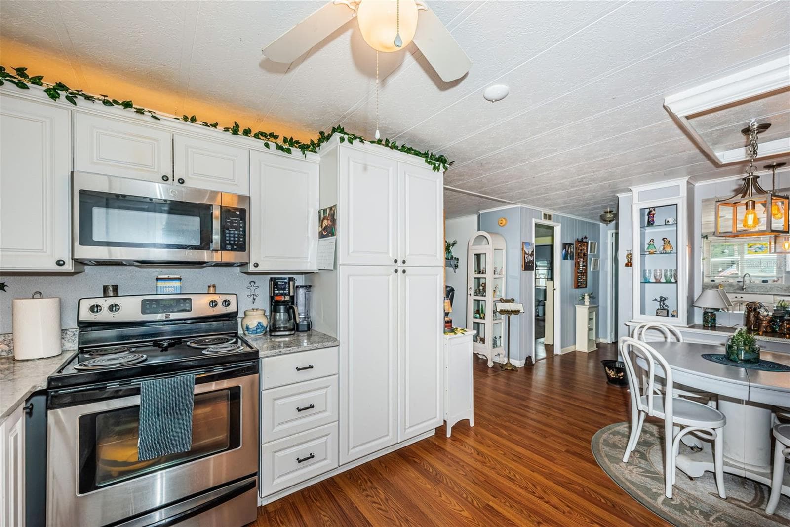 Kitchen - 39820 US HIGHWAY 19 N #237, TARPON SPRINGS