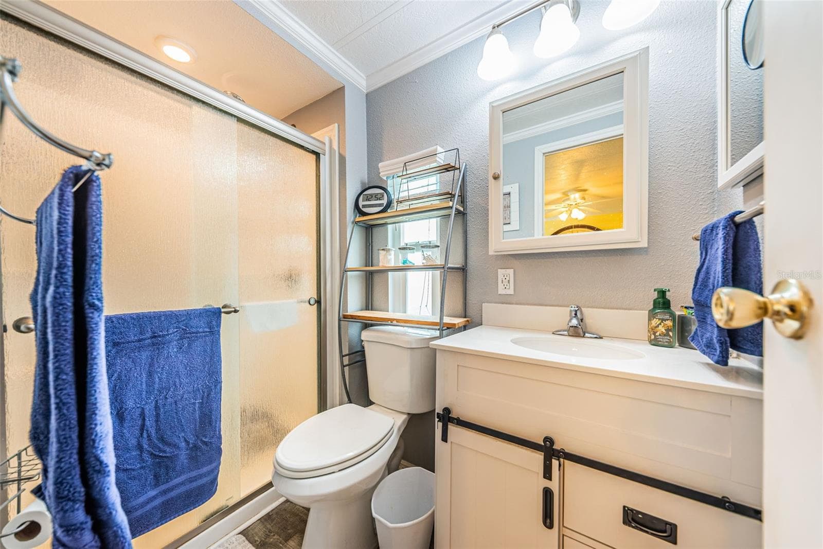 Primary Bathroom - 39820 US HIGHWAY 19 N #237, TARPON SPRINGS
