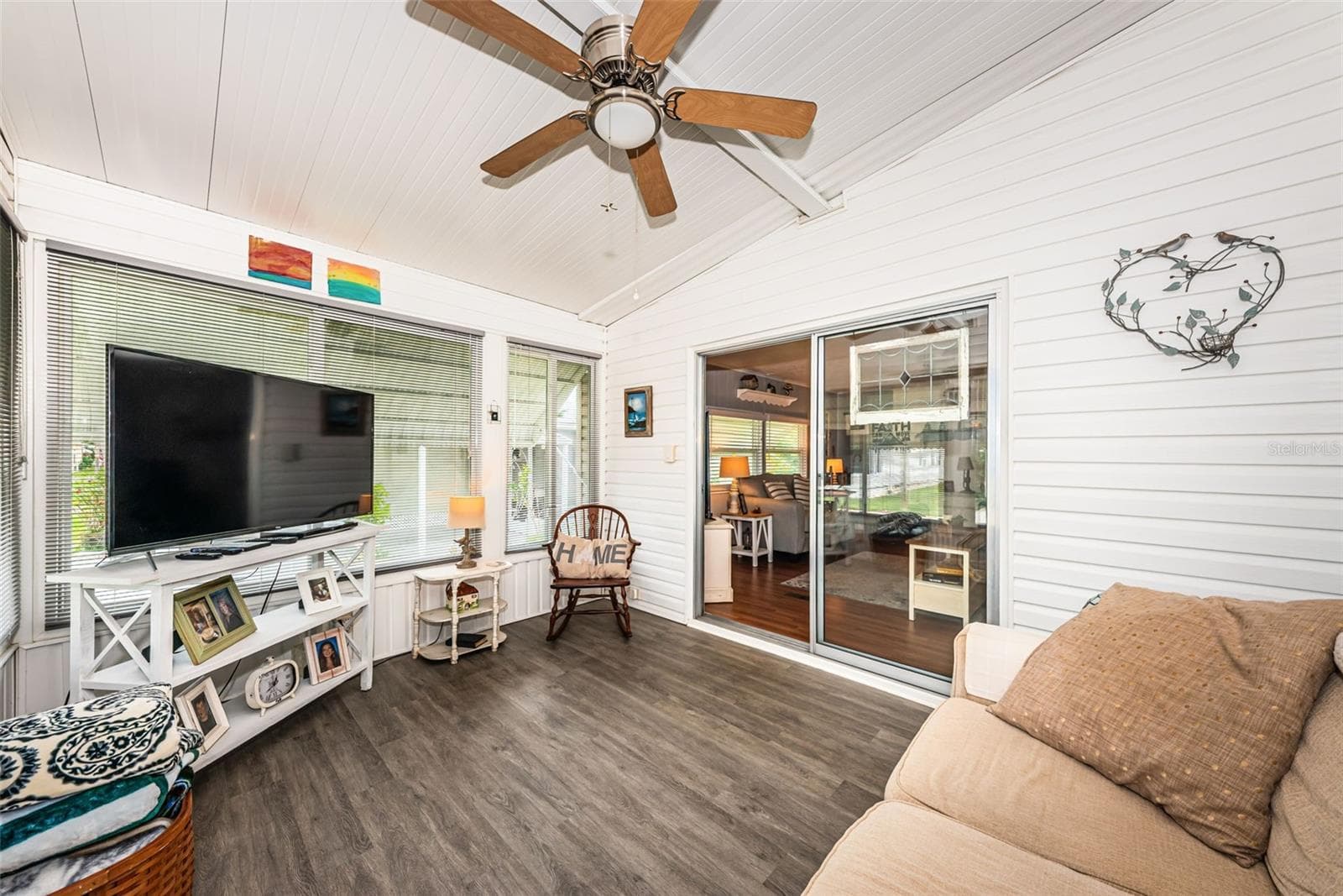 Florida Room - 39820 US HIGHWAY 19 N #237, TARPON SPRINGS