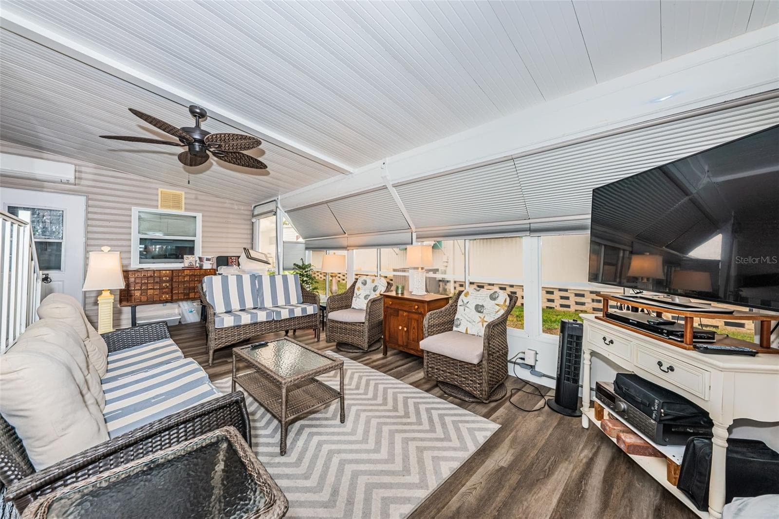 Bonus Room - 39820 US HIGHWAY 19 N #237, TARPON SPRINGS