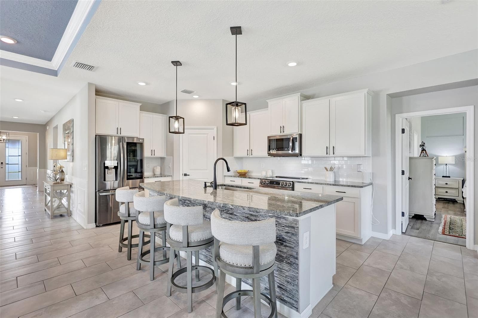 Single Family Residence at 17032 HARVEST MOON WAY, LAKEWOOD RANCH, photo 9 of 73