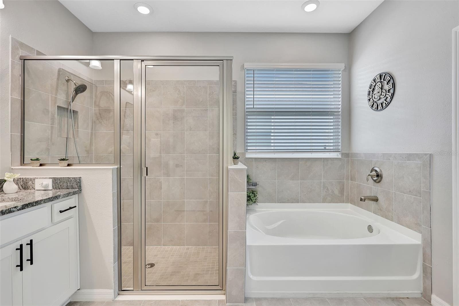 Single Family Residence at 17032 HARVEST MOON WAY, LAKEWOOD RANCH, photo 21 of 73