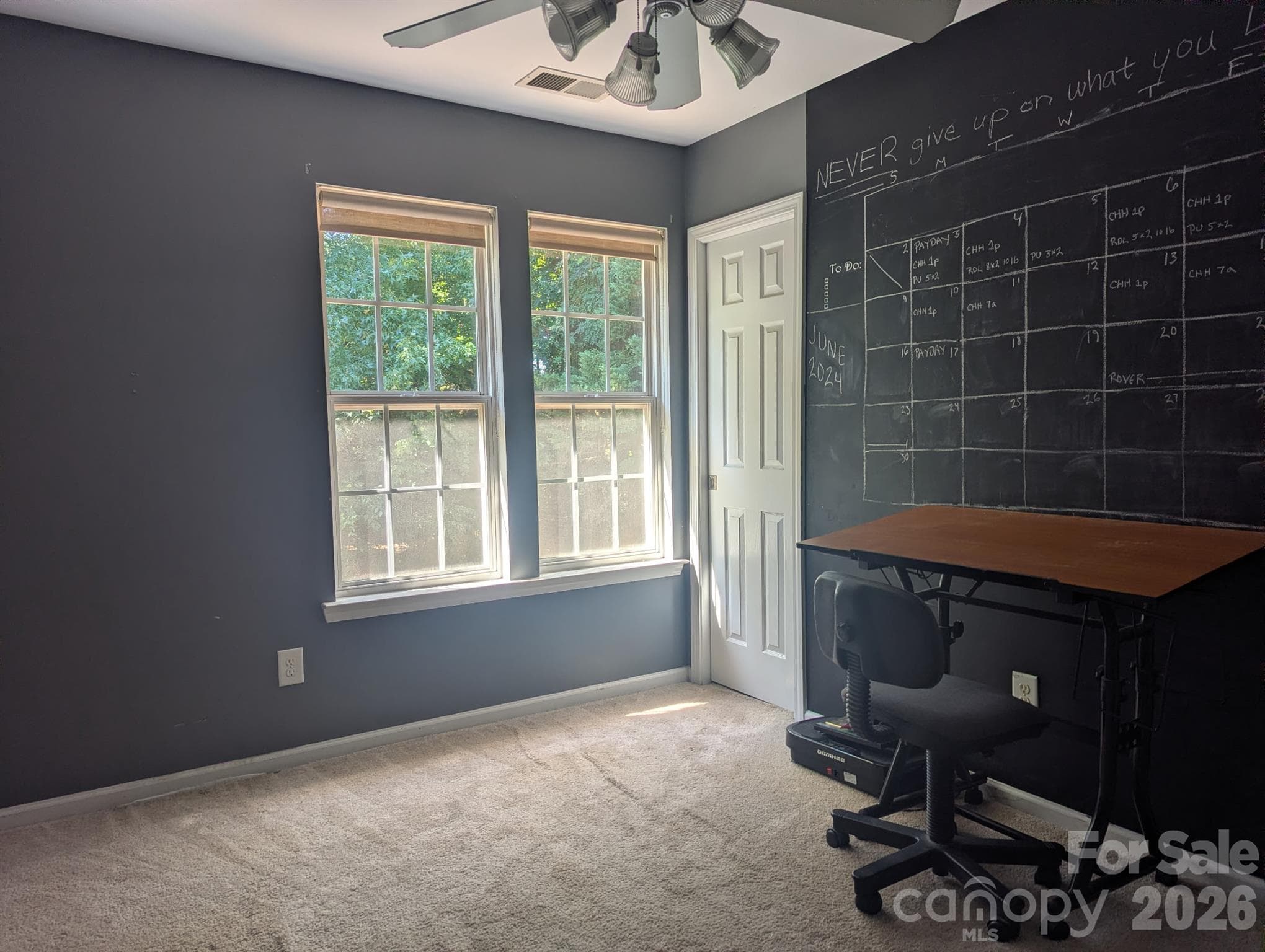 Single Family Residence at 2320 Chantilly Court, Kannapolis, photo 7 of 11