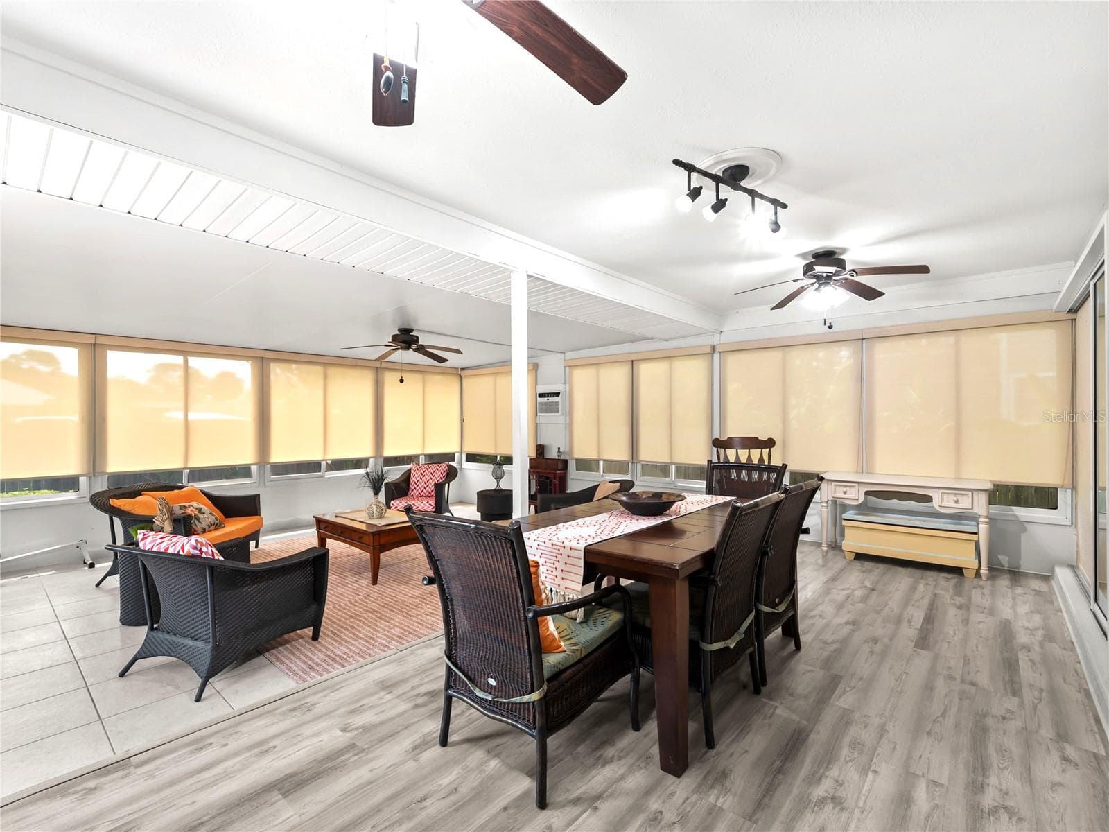 HUGE sunroom - 1477 HUDSON RD, VENICE