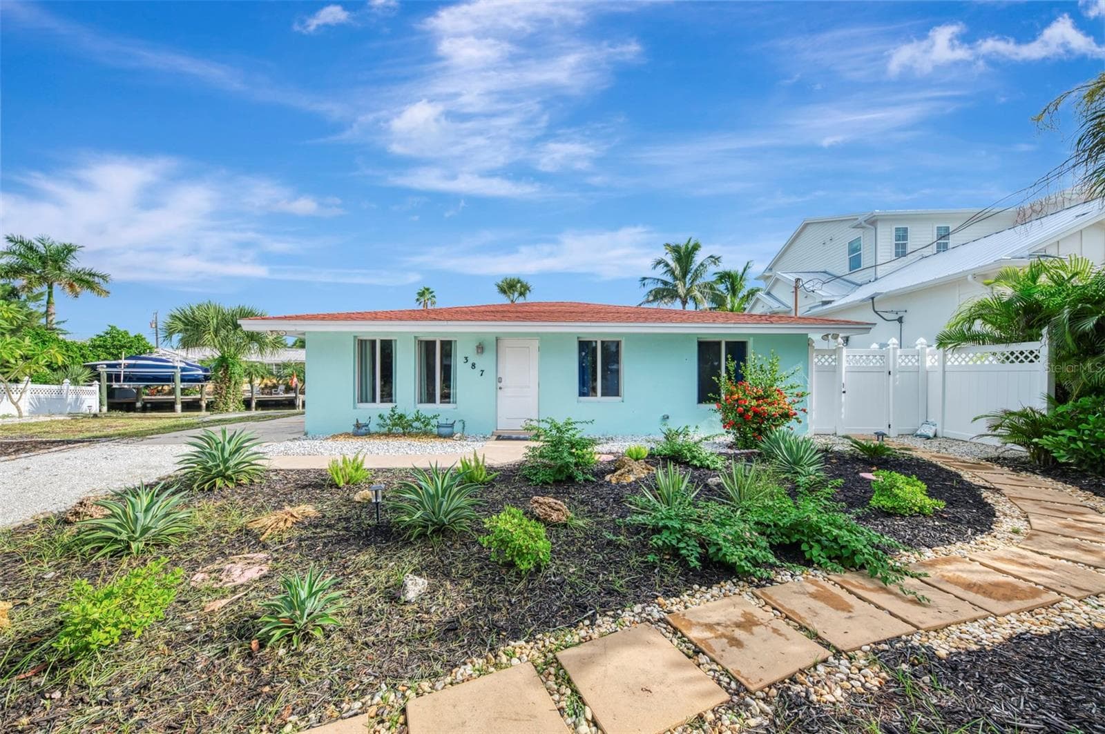 Single Family Residence at 387 AVENIDA MILANO, SARASOTA, photo 4 of 53