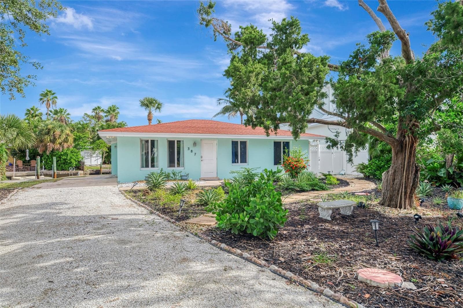 Single Family Residence at 387 AVENIDA MILANO, SARASOTA, photo 6 of 53