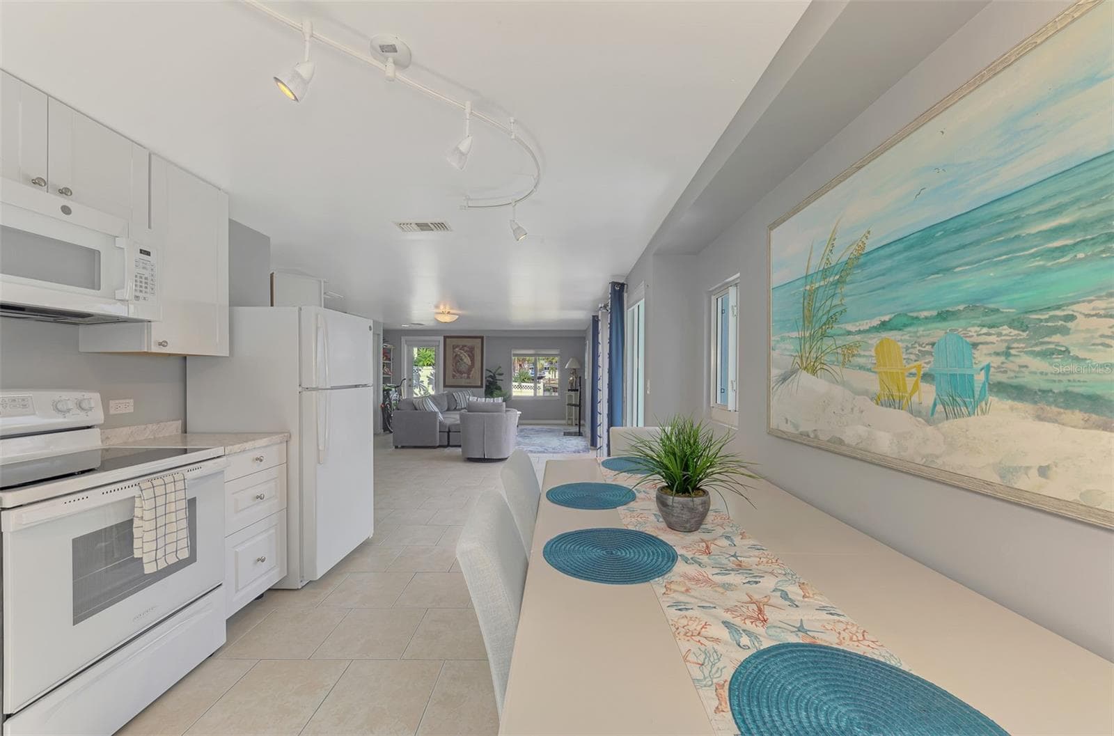 Single Family Residence at 387 AVENIDA MILANO, SARASOTA, photo 20 of 53