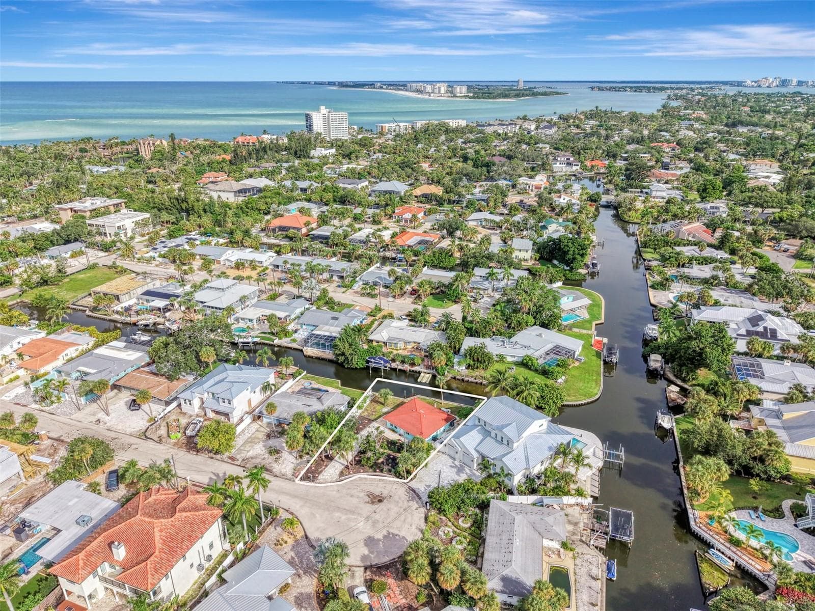 Single Family Residence at 387 AVENIDA MILANO, SARASOTA, photo 37 of 53