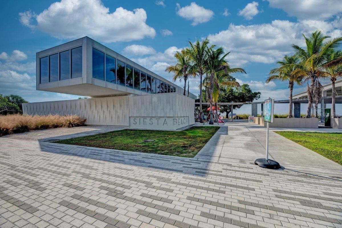 Single Family Residence at 387 AVENIDA MILANO, SARASOTA, photo 39 of 53