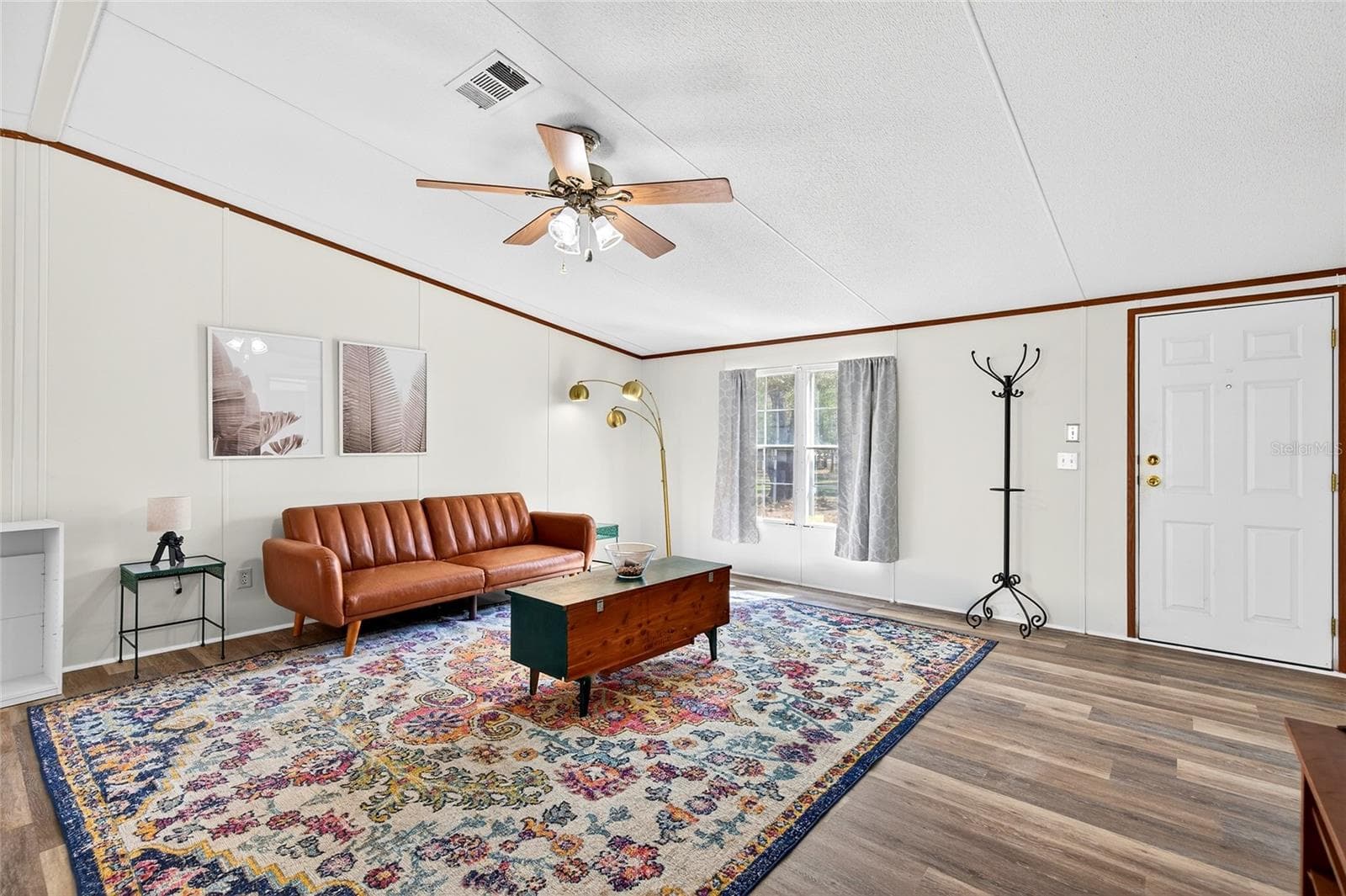 Manufactured Home at 10427 NW 8TH LN, OCALA, photo 7 of 38
