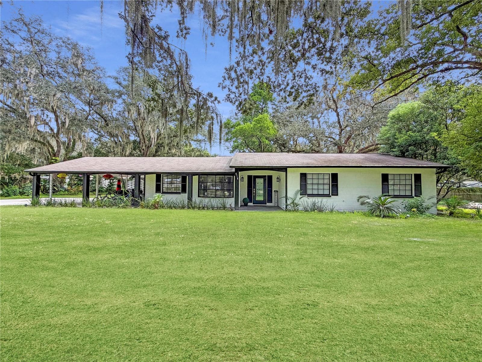 6118 CARLA CIR