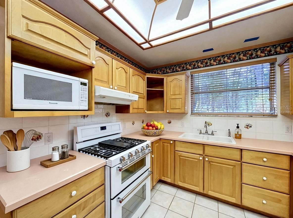 VIRTUALLY STAGED - 17932 WENDY SUE AVE, HUDSON