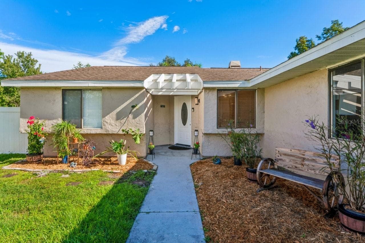 Single Family Residence at 583 LONGWOOD CT, OLDSMAR, photo 62 of 64