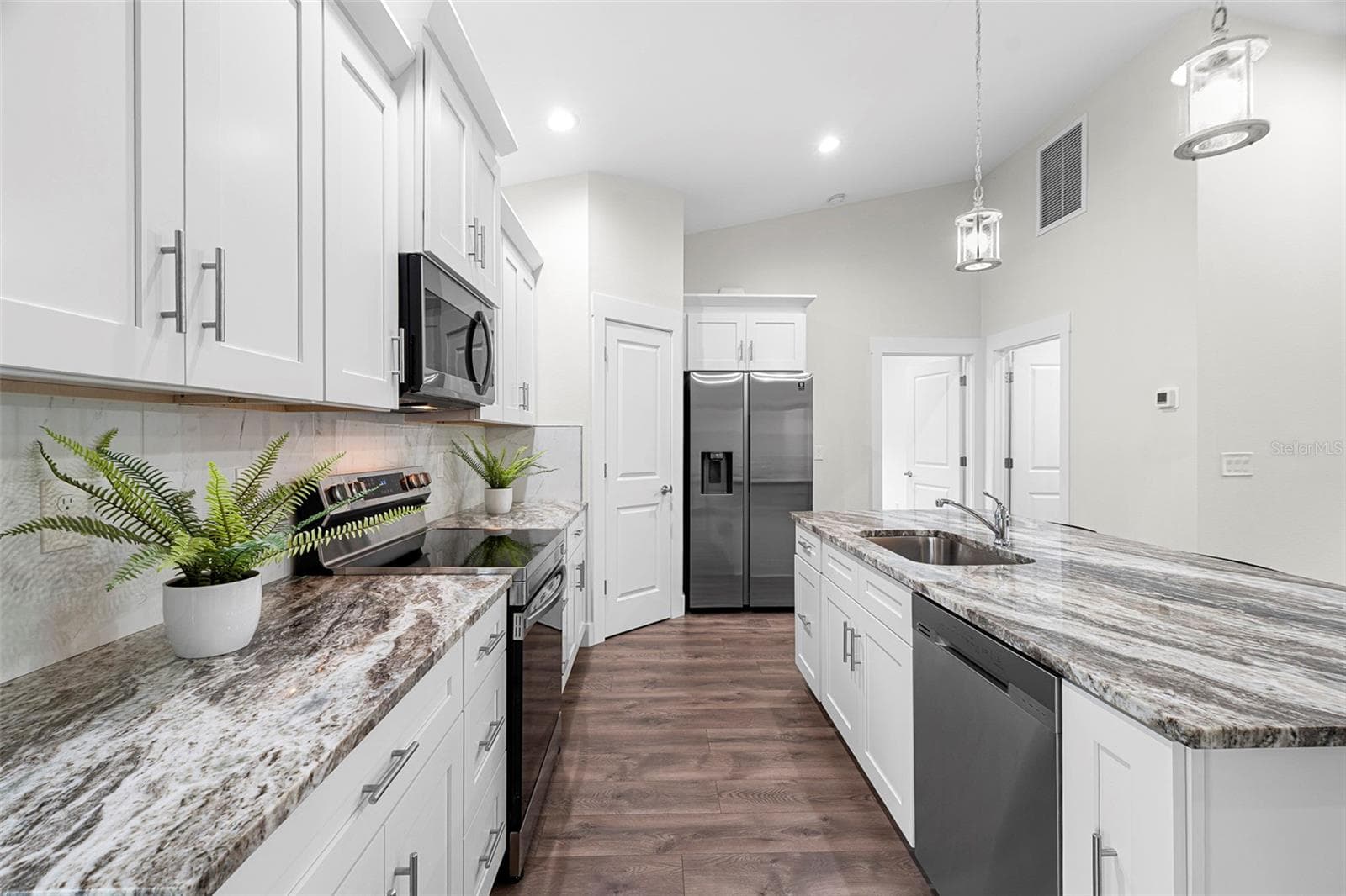 Kitchen - 2481 ALLSUP TER, NORTH PORT
