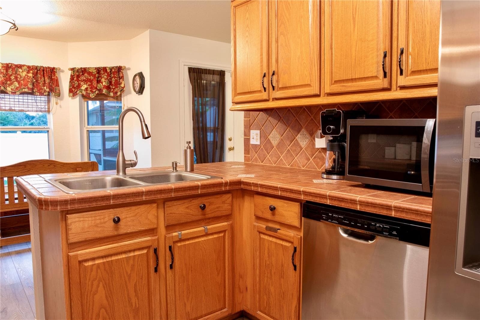 Eat In Kitchen - 6093 VELVET LOOP, LAKELAND