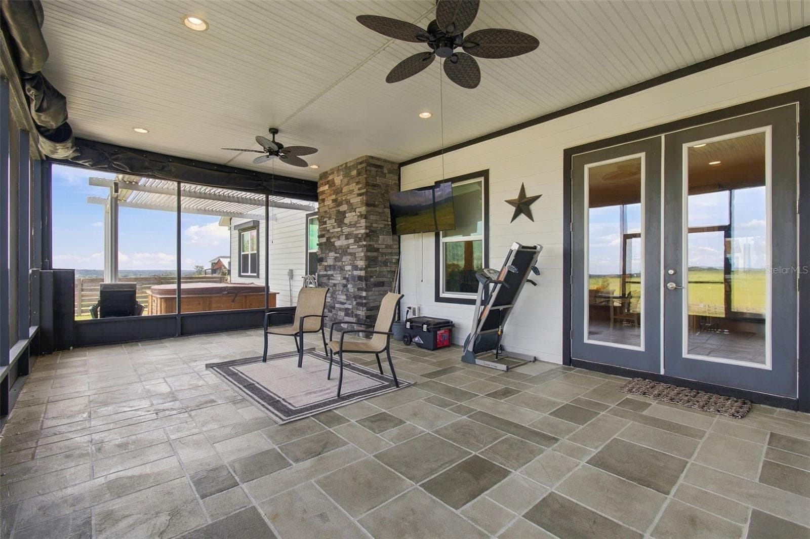 Single Family Residence at 16705 HILLTOP HORIZONS PL, DADE CITY, photo 15 of 58
