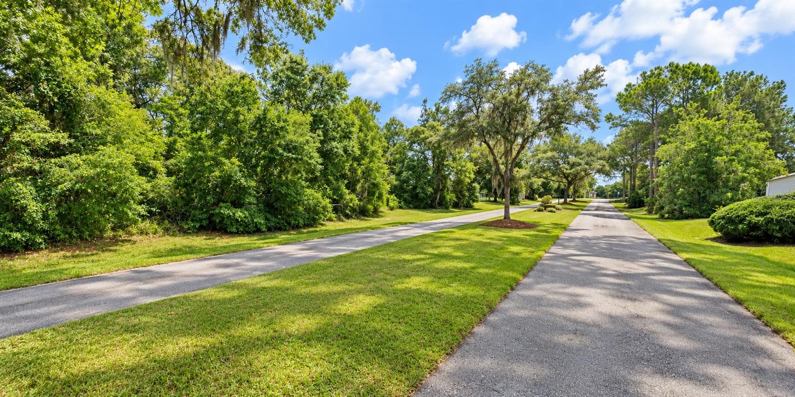Lovely drive to and from your new home. - 6501 SW 84TH PLACE RD, OCALA