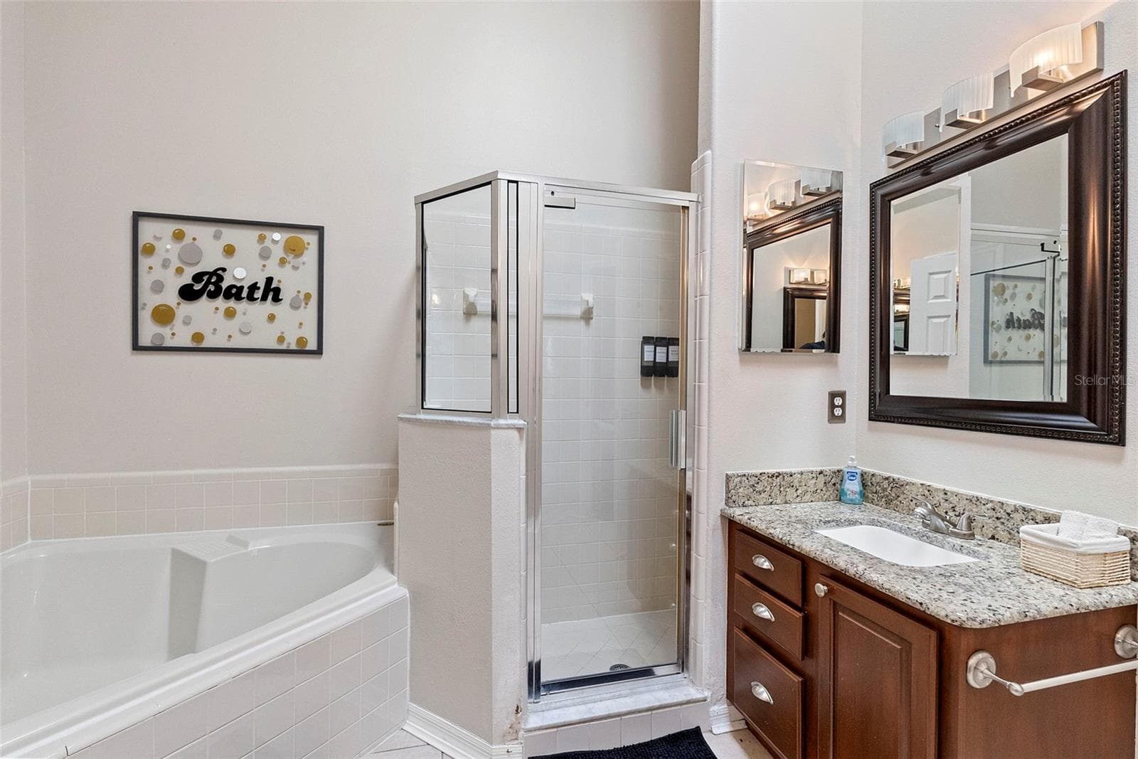 Single Family Residence at 1541 INDIAN OAKS TRL, KISSIMMEE, photo 10 of 33
