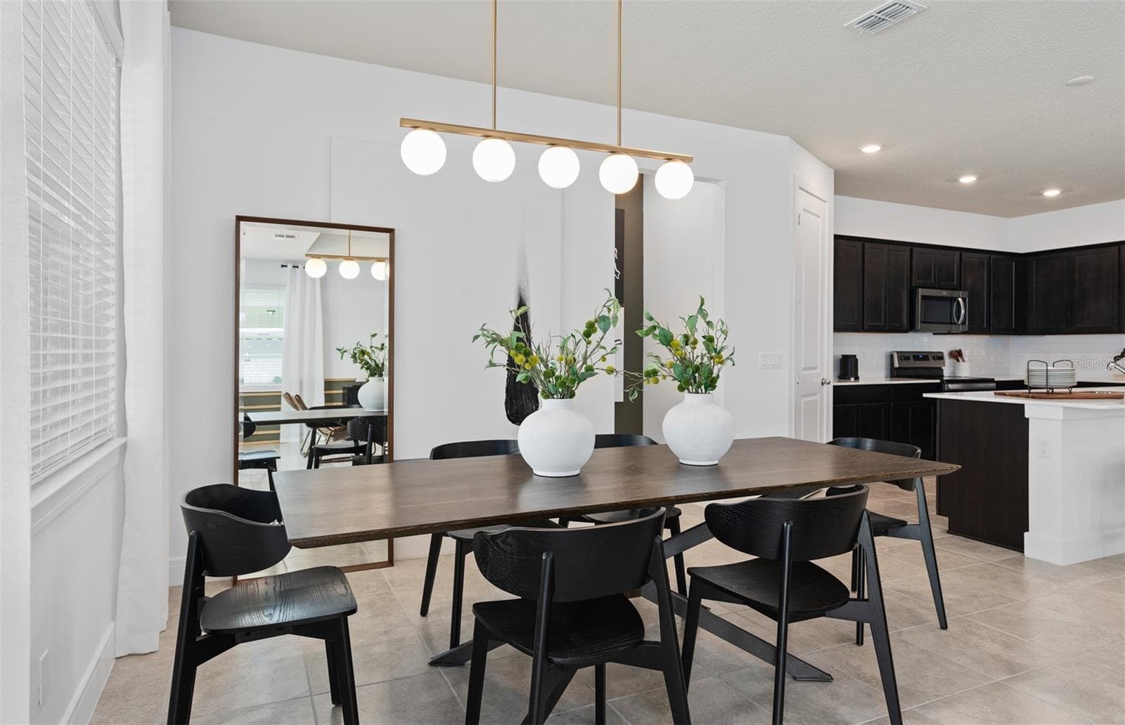 Model Home Design Only. Pictures and furnishings are for illustrative purposes only. Elevations, colors and options may vary. Furniture is for model home staging only.? - 2005 GROVE MEADOW STREET, DELAND