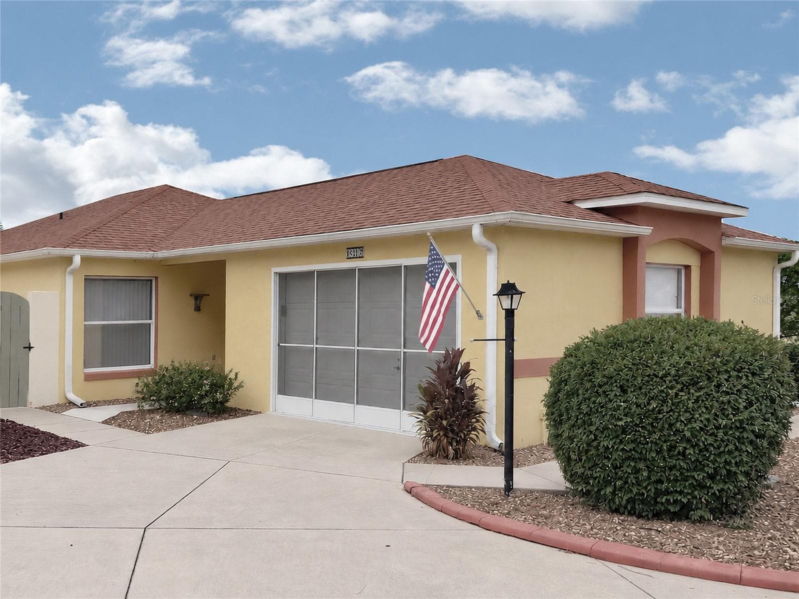 1318 BALBOA CT