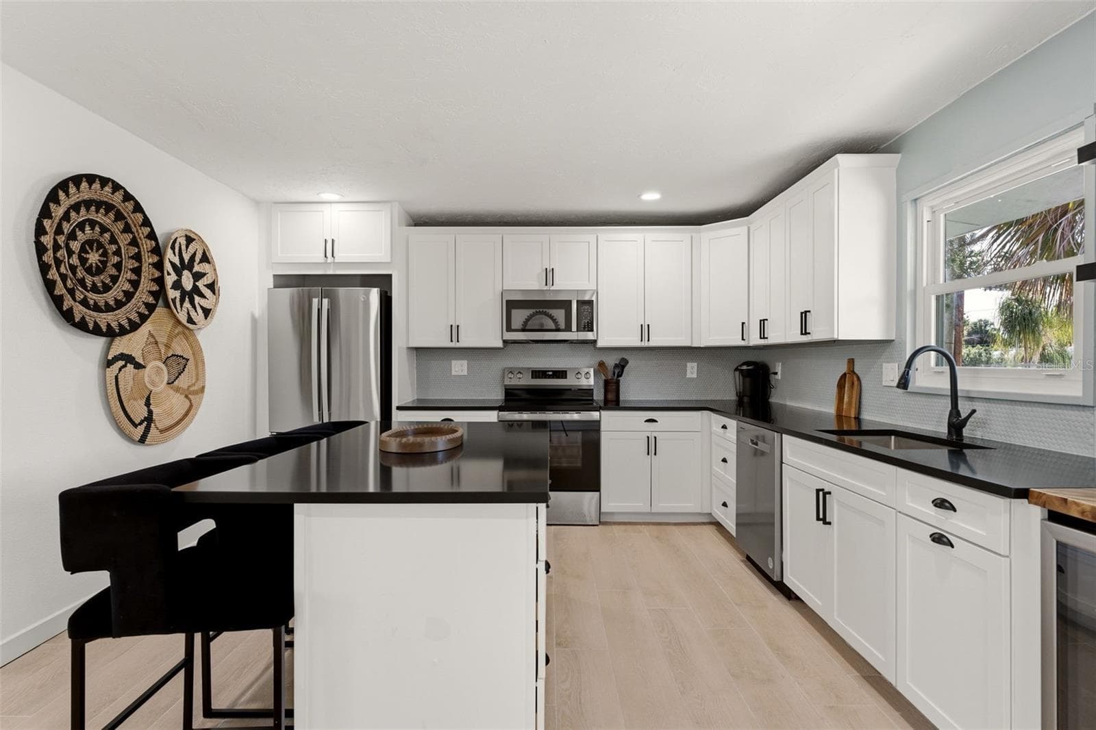 Single Family Residence at 1757 MOVA ST, SARASOTA, photo 6 of 40