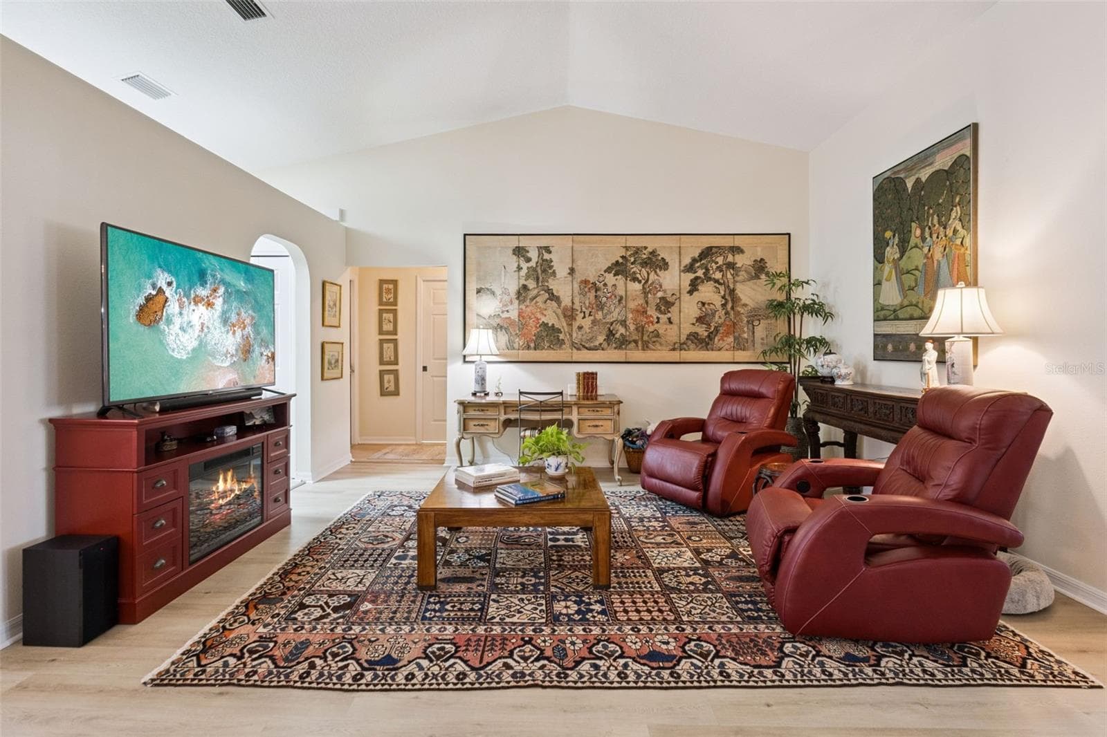 LIVING ROOM - 21736 PRINCESS GRACE CT, LEESBURG