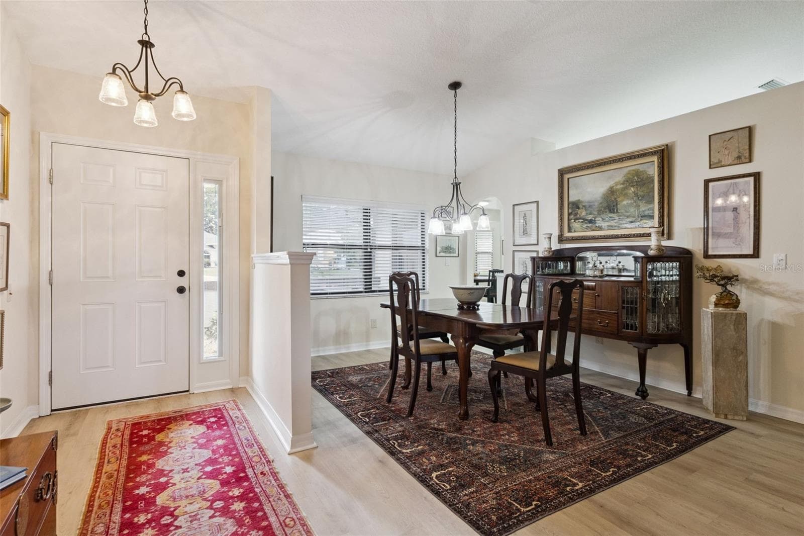 ENTRY & DINING AREA - 21736 PRINCESS GRACE CT, LEESBURG