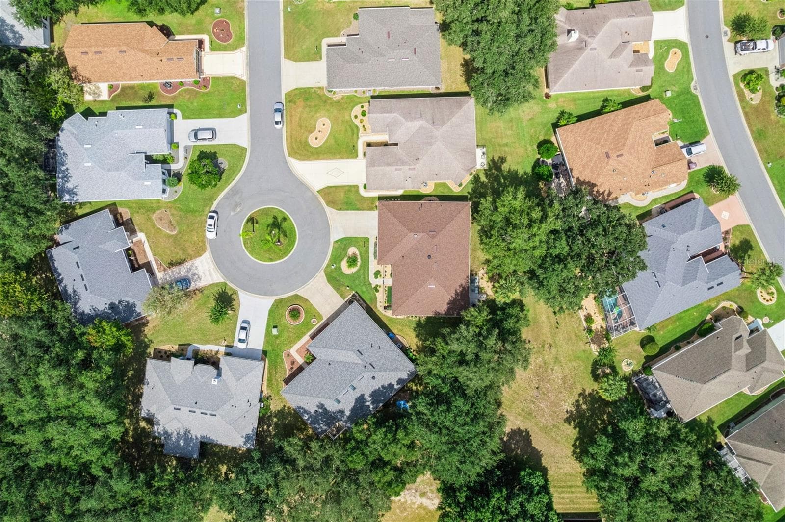 HOME IS SITUATED ON A QUIET CUL DE SAC - 21736 PRINCESS GRACE CT, LEESBURG