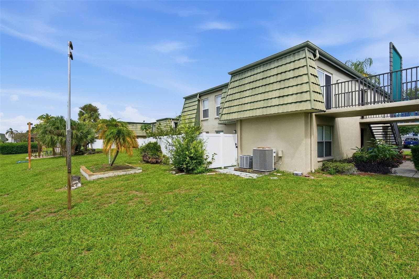 Condominium at 1799 N HIGHLAND AVE #163, CLEARWATER, photo 2 of 17