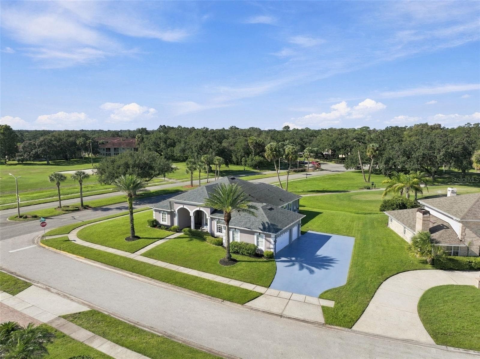 Single Family Residence at 2200 TOURNAMENT CT, KISSIMMEE, photo 3 of 45