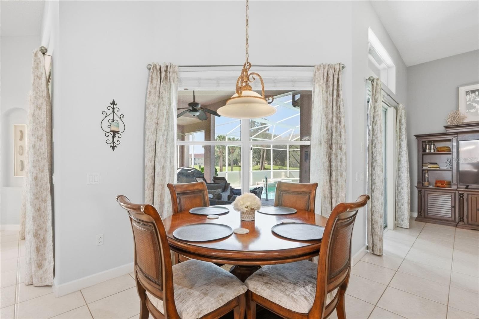 Single Family Residence at 2200 TOURNAMENT CT, KISSIMMEE, photo 13 of 45